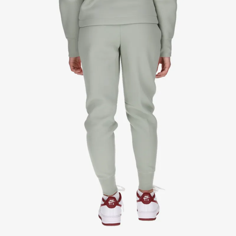 Nike Tech Fleece 