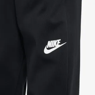 Nike Sportswear Club 