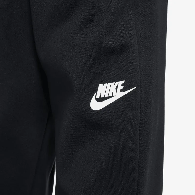 Nike Sportswear Club 