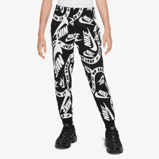 Nike Sportswear Club 