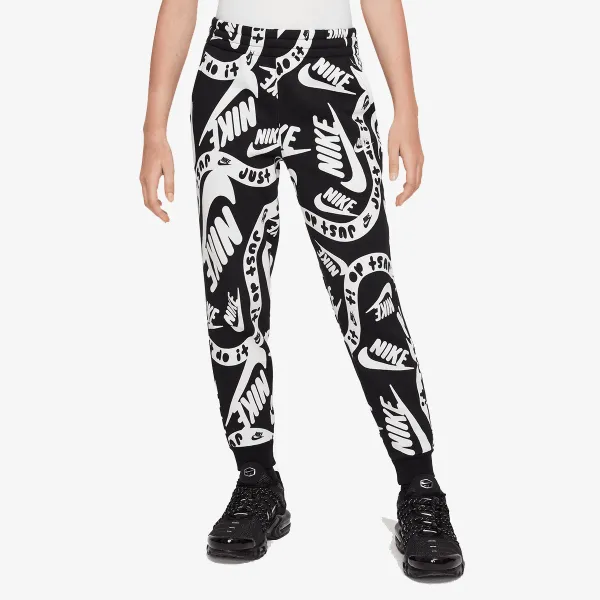 Nike Sportswear Club 