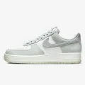 Nike Air Force 1 '07 LV8 2 
