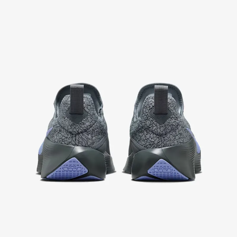 Nike LEBRON TR 1 