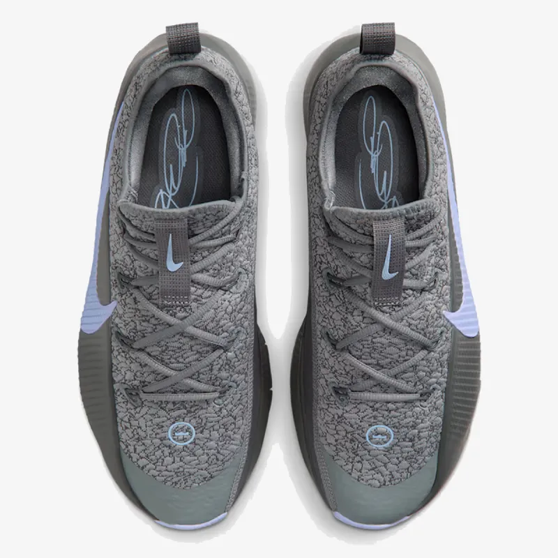 Nike LEBRON TR 1 