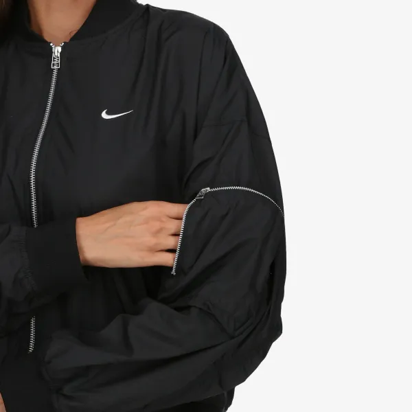 Nike Sportswear Essentials 