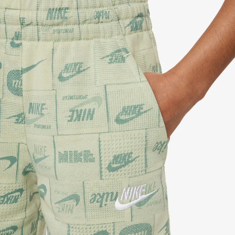 Nike Sportswear club 