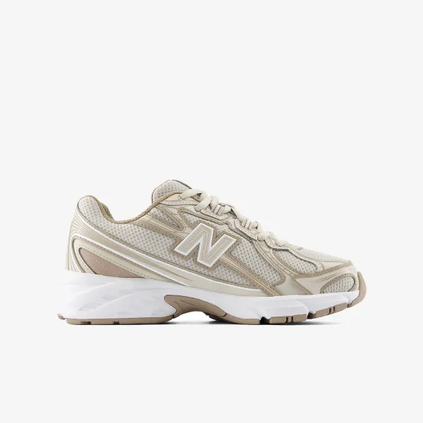 New Balance K 740 
