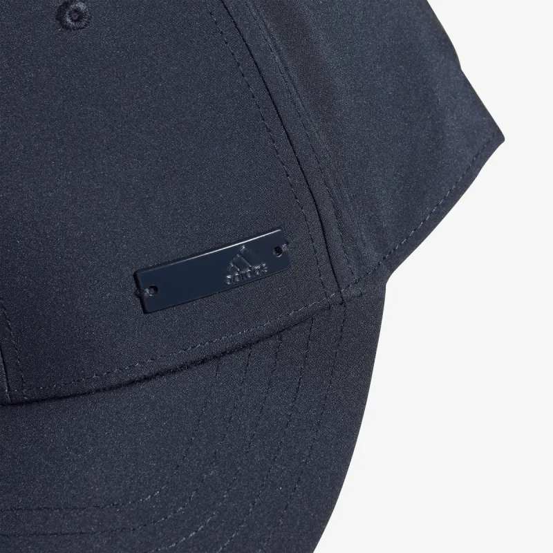 adidas LIGHTWEIGHT METAL BADGE 