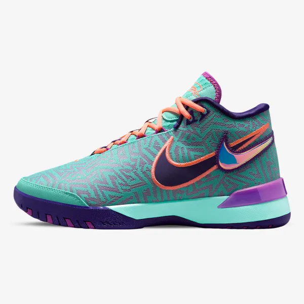 Nike LBJ NXXT GENISUS 