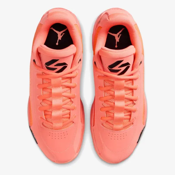 Nike Luka .77 