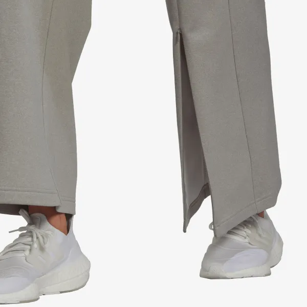 adidas AEROREADY 