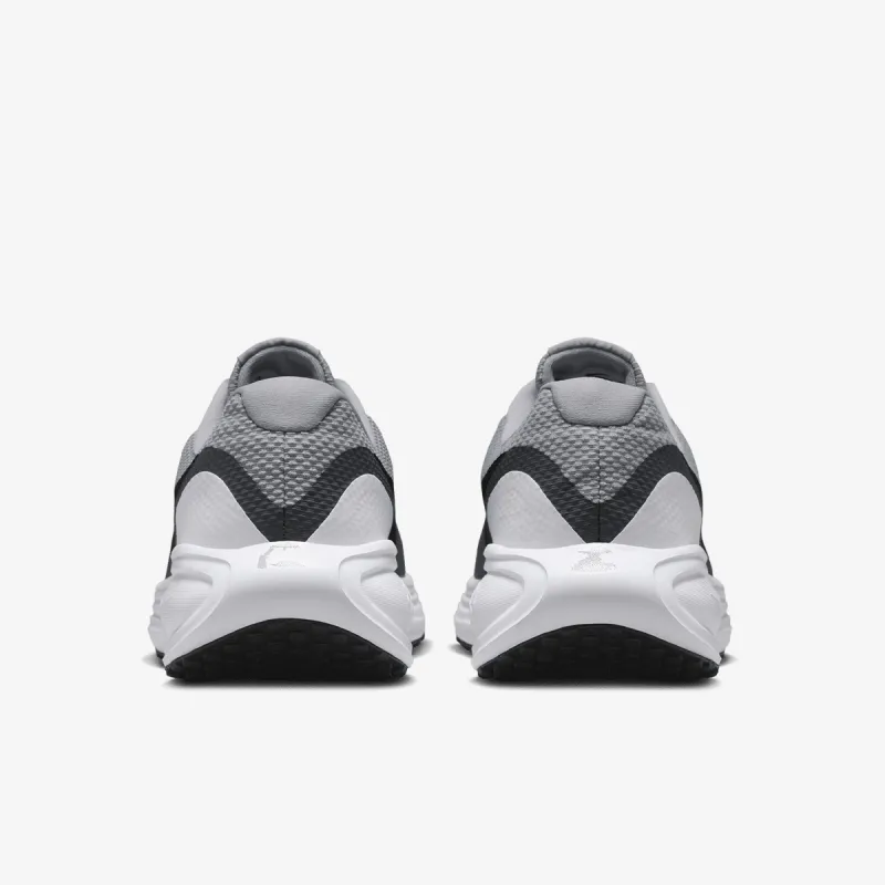 Nike NIKE REVOLUTION 8 