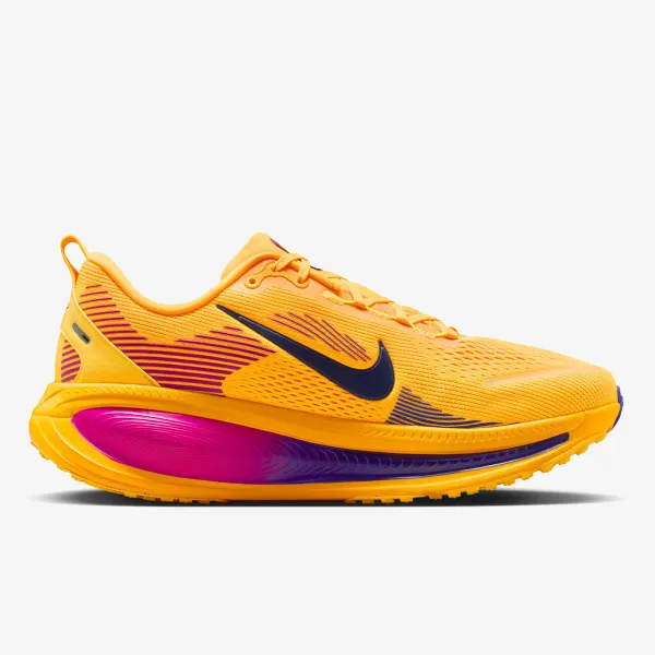 Nike VOMERO 18 