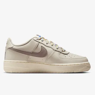 Nike Air Force 1 LV8 1 