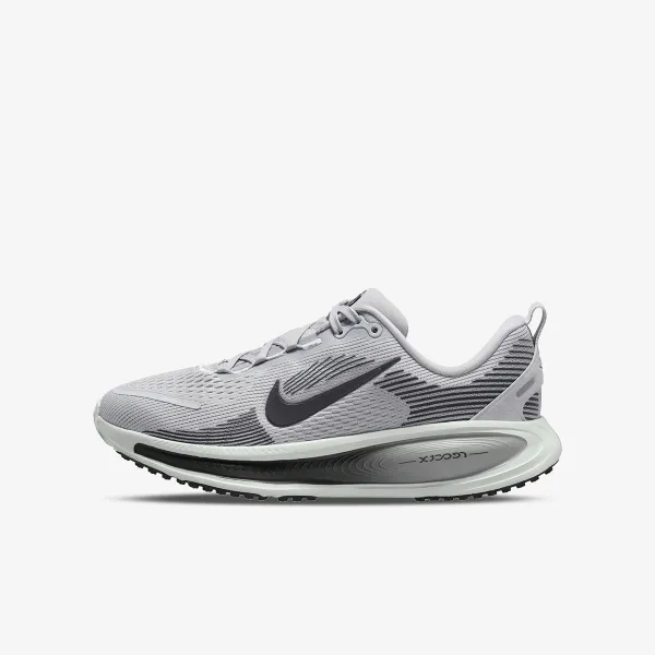 Nike NIKE VOMERO 18 GS 