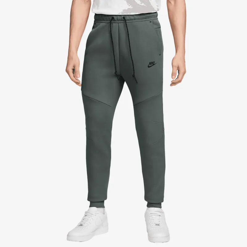 Nike M NK TCH FLC JGGR 