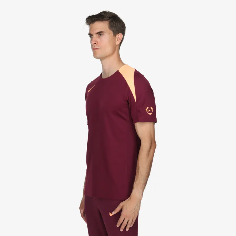 Nike Strike Total 90 