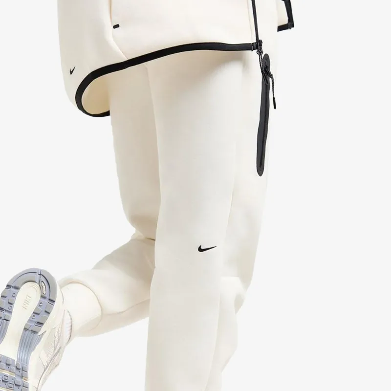 Nike Sportswear Tech Fleece 