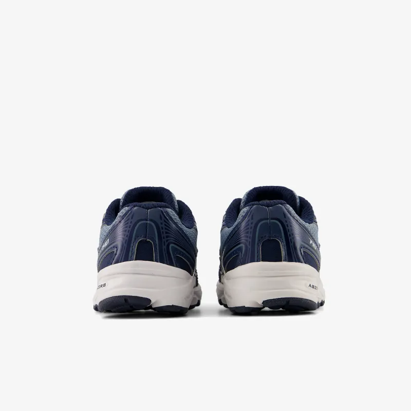 New Balance K 740 