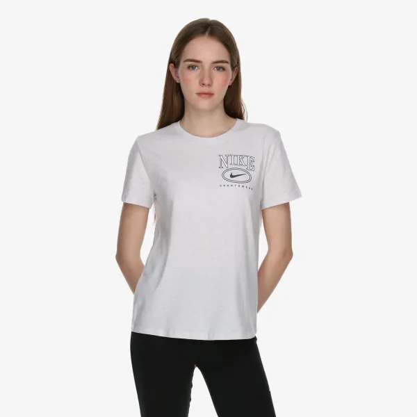 Nike Sportswear Club 