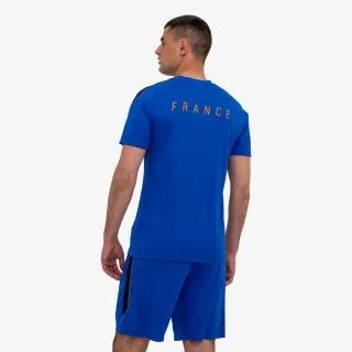 Nike FFF Strike 