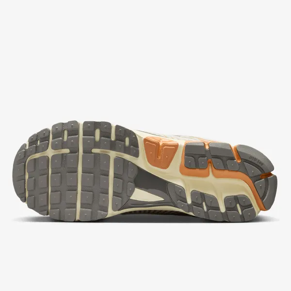 Nike Zoom vomero 5 app 