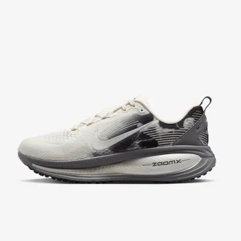 Nike W NIKE VOMERO 18 SE 
