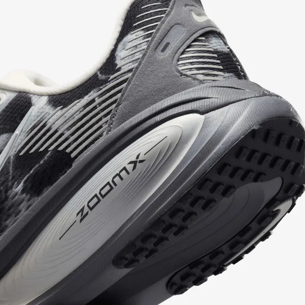 Nike W NIKE VOMERO 18 SE 