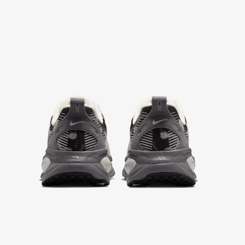 Nike W NIKE VOMERO 18 SE 