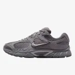 Nike V5 RNR SUEDE 