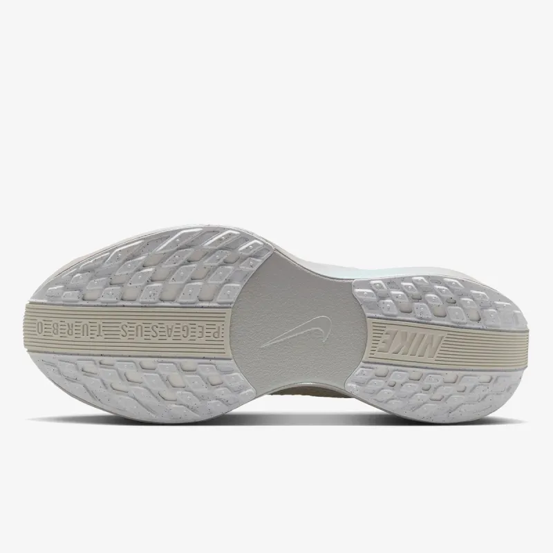Nike Pegasus Plus 