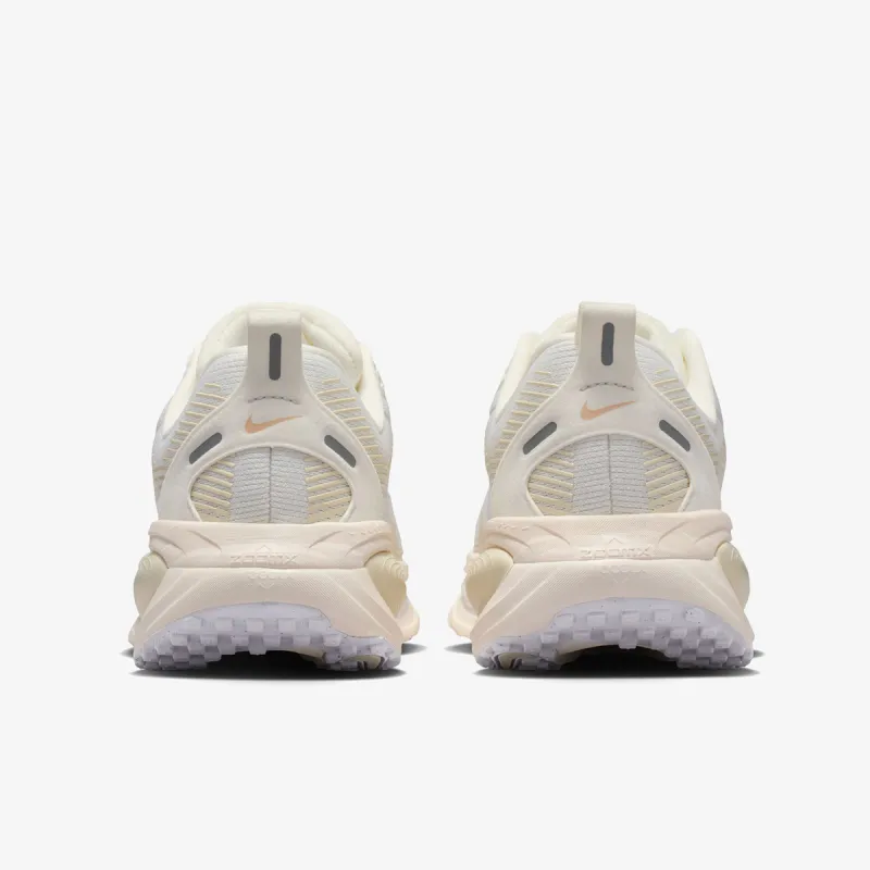 Nike W NIKE VOMERO 18 ESS 