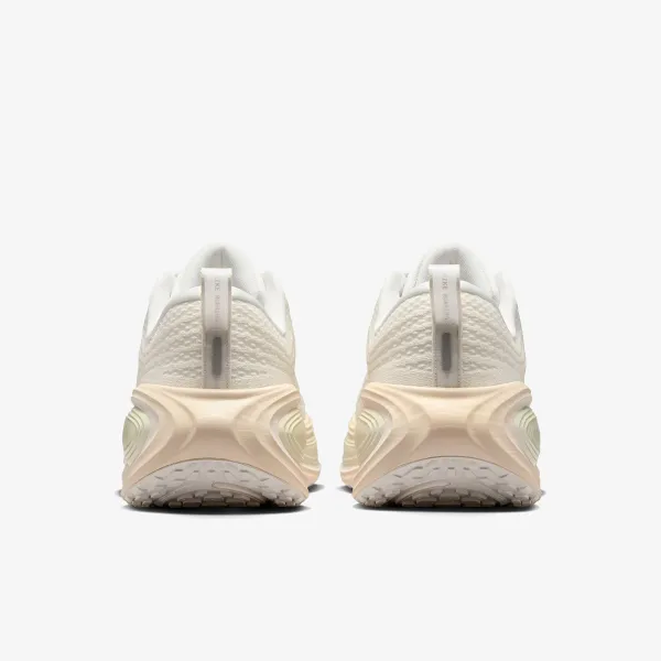 Nike W NIKE VOMERO PLUS ESS 