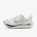 Nike W NIKE VOMERO PLUS ESS 