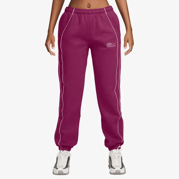 Nike Studio 
