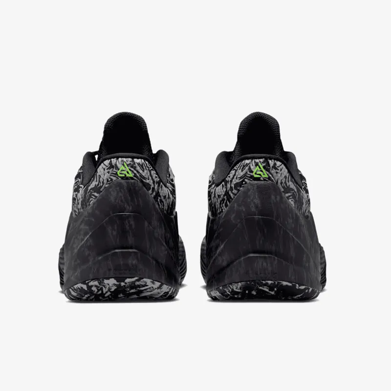 Nike Giannis Freak 8 