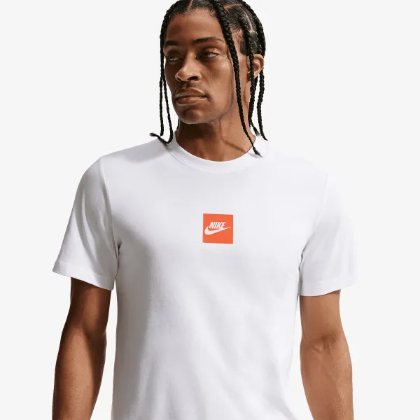 Nike Sportswear 
