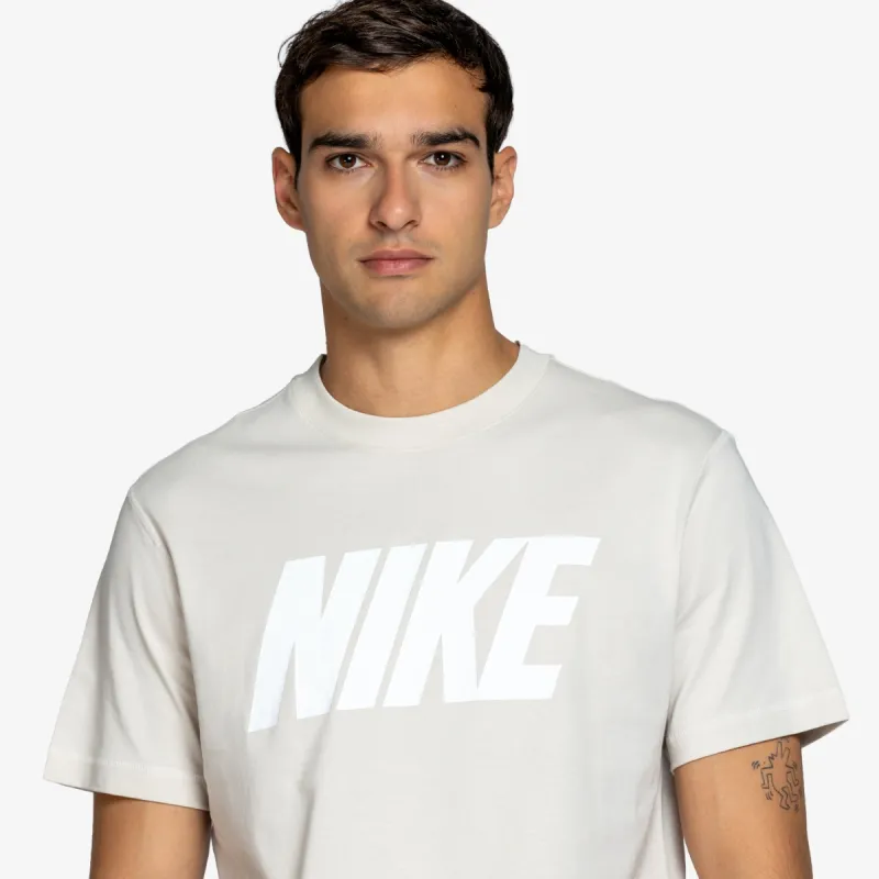 Nike Sportswear Club 