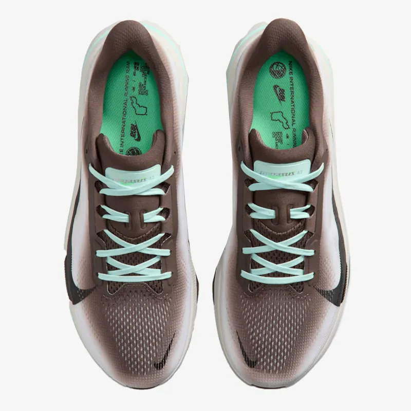 Nike AIR ZOOM PEGASUS 42 