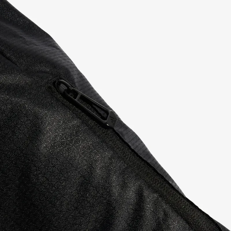 adidas Mercedes-AMG Petronas Formula 1 Team DNA 