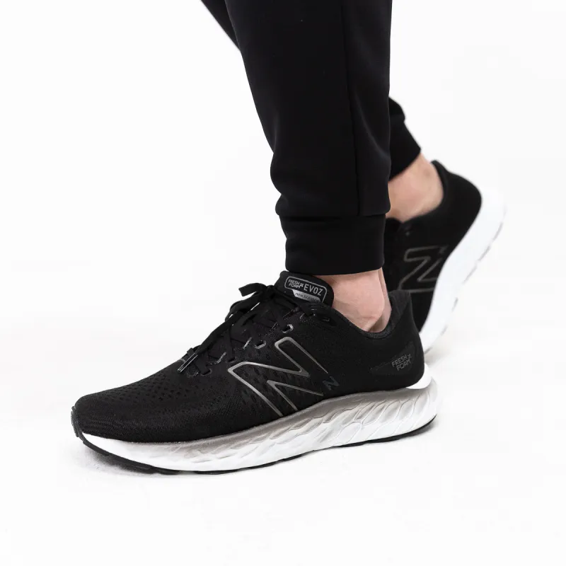 New Balance EVOZ v3 