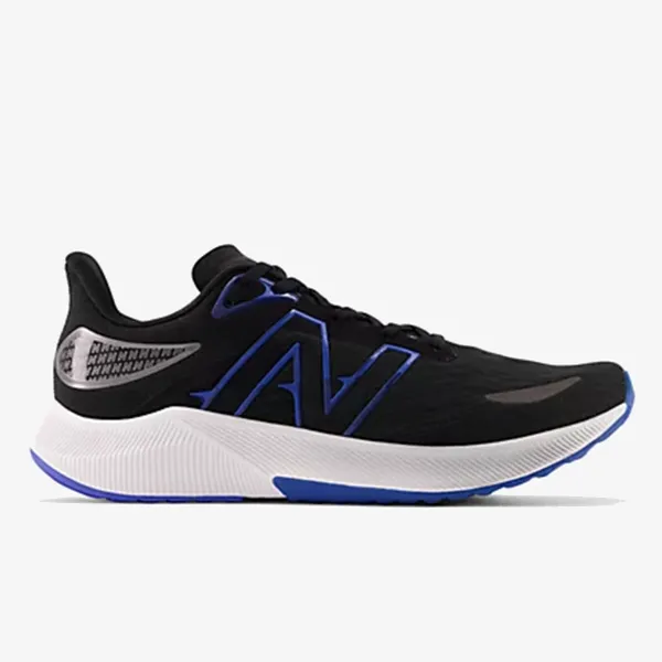 New Balance FuelCell Propel v3 