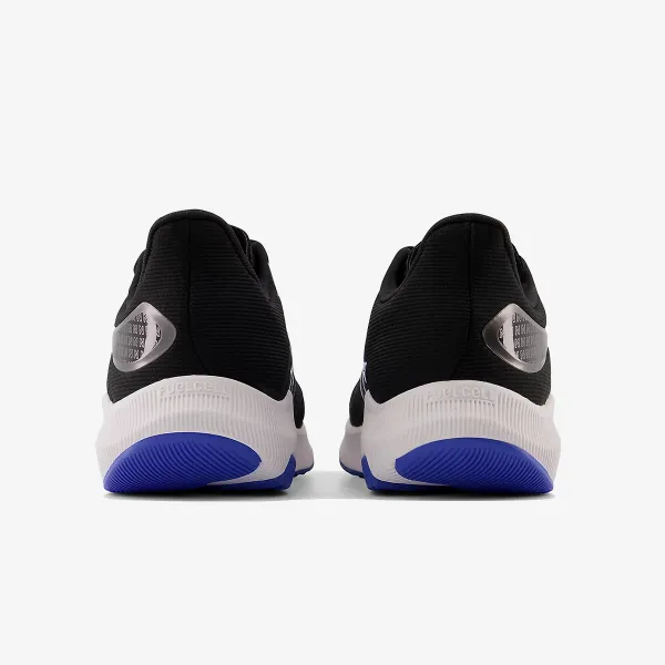 New Balance FuelCell Propel v3 