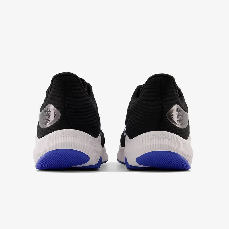 New Balance FuelCell Propel v3 
