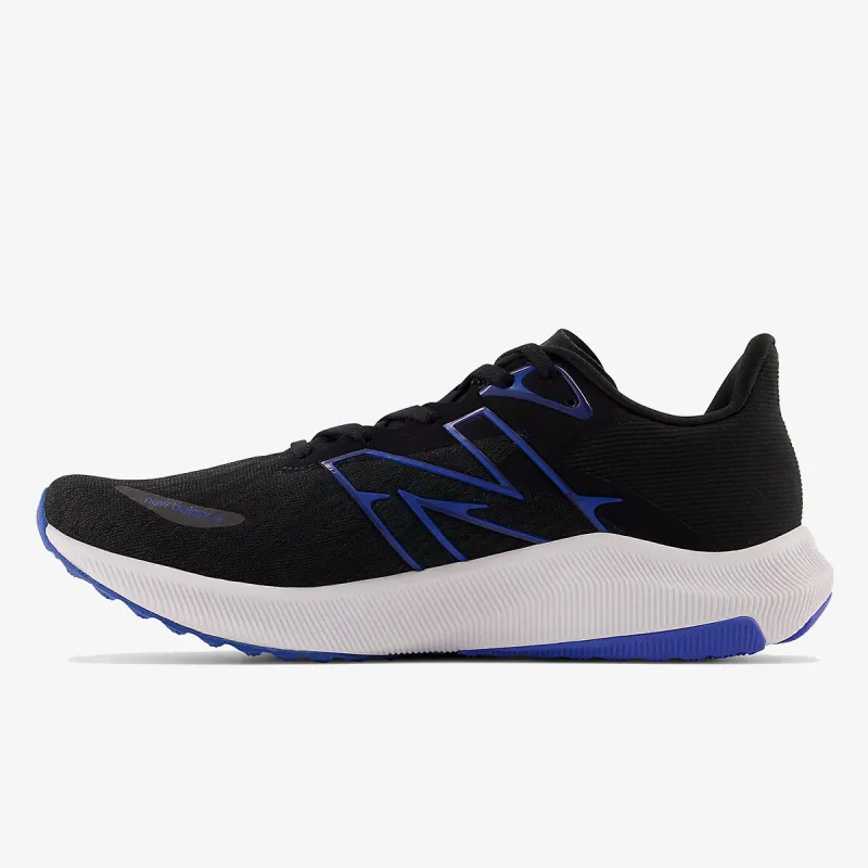 New Balance FuelCell Propel v3 