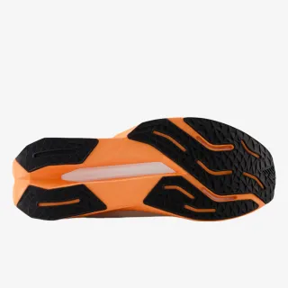 New Balance FuelCell Propel v3 