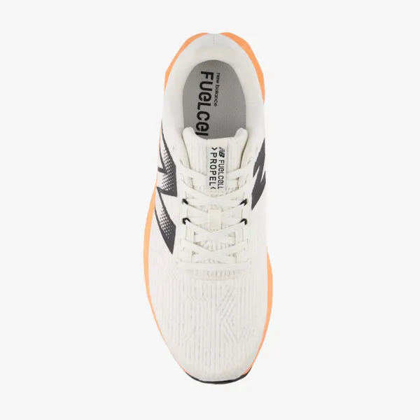New Balance FuelCell Propel v3 