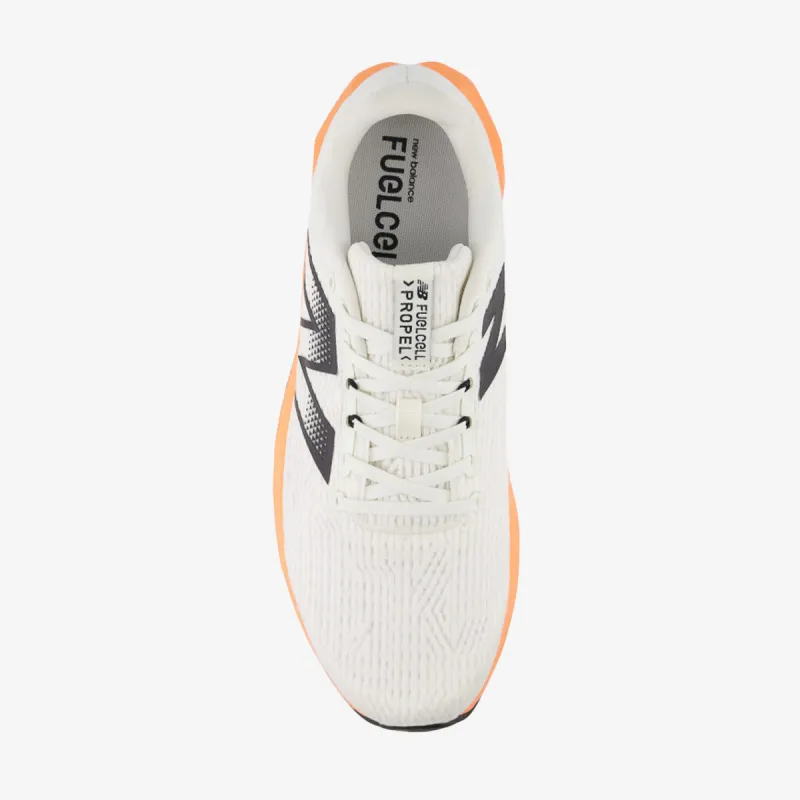 New Balance FuelCell Propel v3 