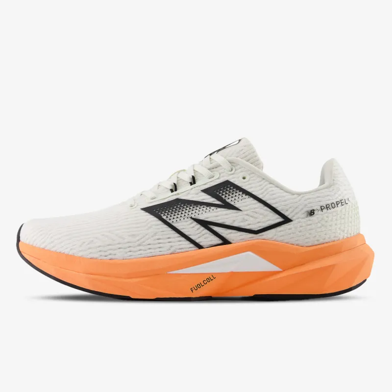 New Balance FuelCell Propel v3 