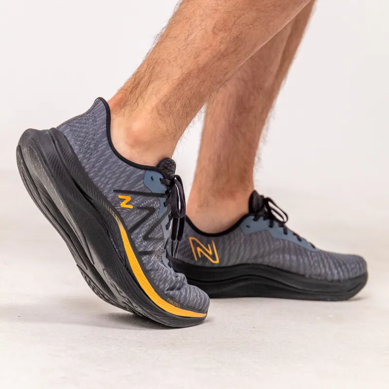 New Balance Fuel Cell 